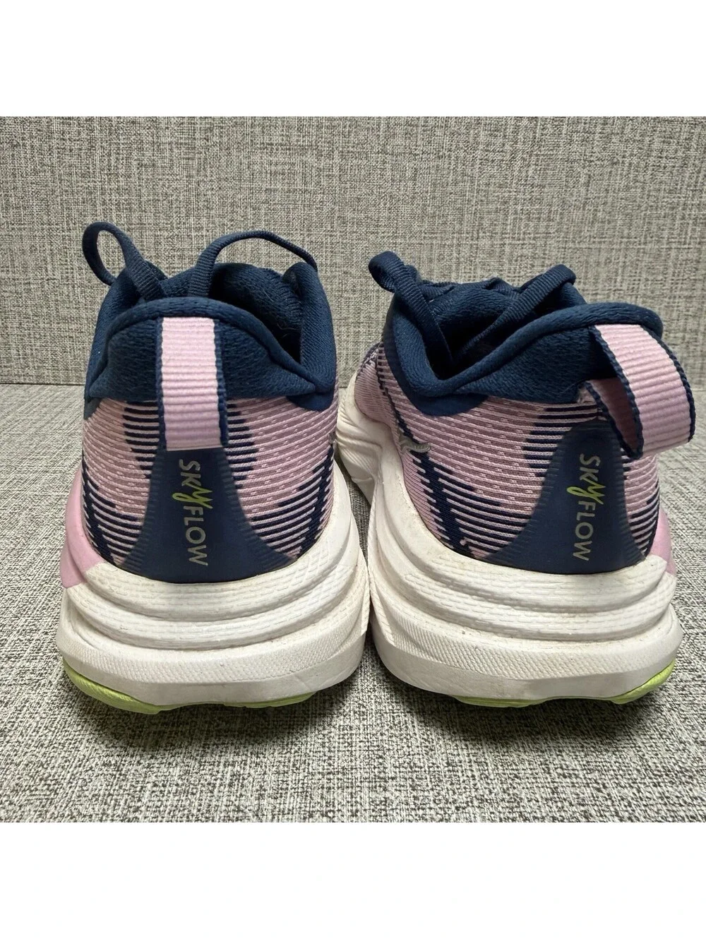 Hoka One Skyflow Womens Size 6 B Midnight Twilight Pink Running Shoe 1155113 MTW